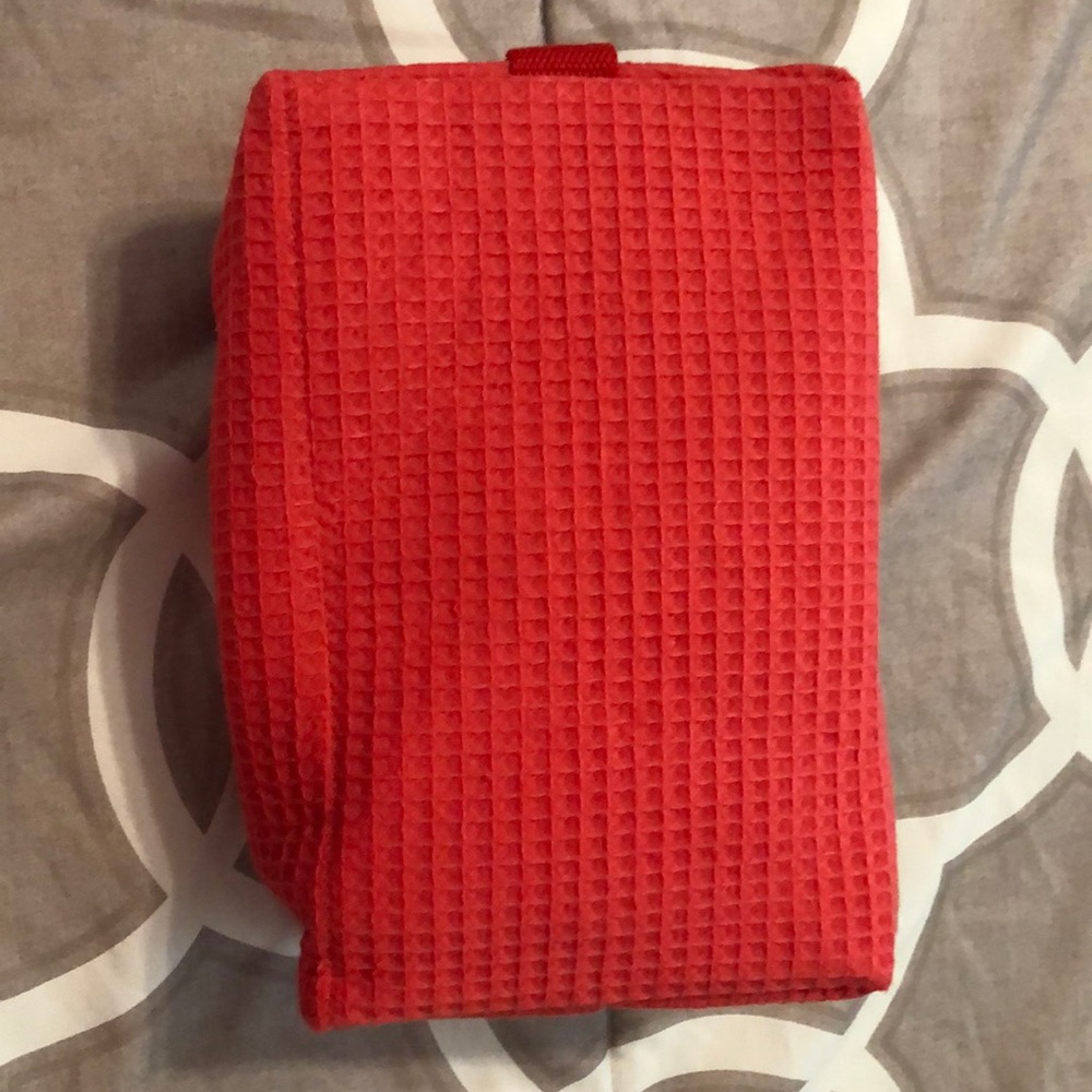 Cosmetic bag